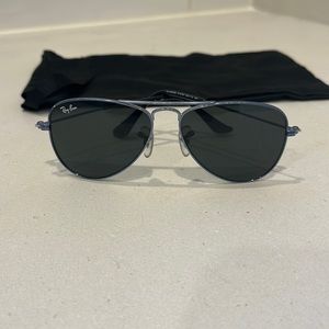 Child’s Ray Ban sunglasses aviator style